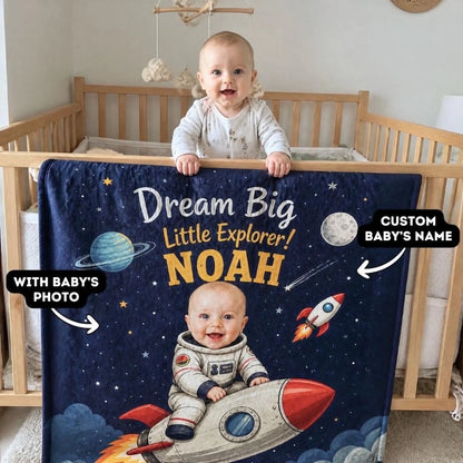 magnific_photo-a-6monthold-caucasi_VXIRz4cMMU